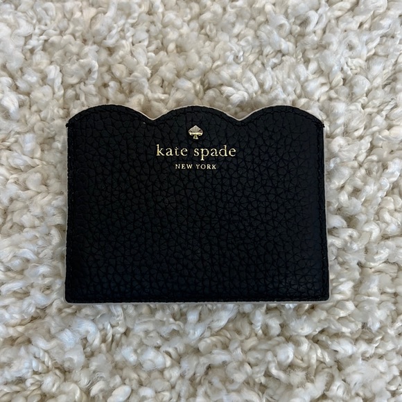 NWOT!! Kate Spade Black Scalloped Card Case!! - Picture 1 of 3